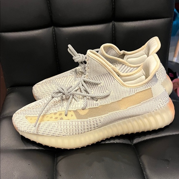 Yeezy boost 350 V2 - Picture 2 of 4